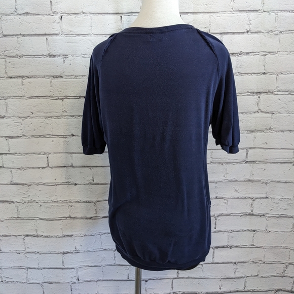 3/$25 WILFRED Aritzia Casual Athletic Shirt - Picture 4 of 11